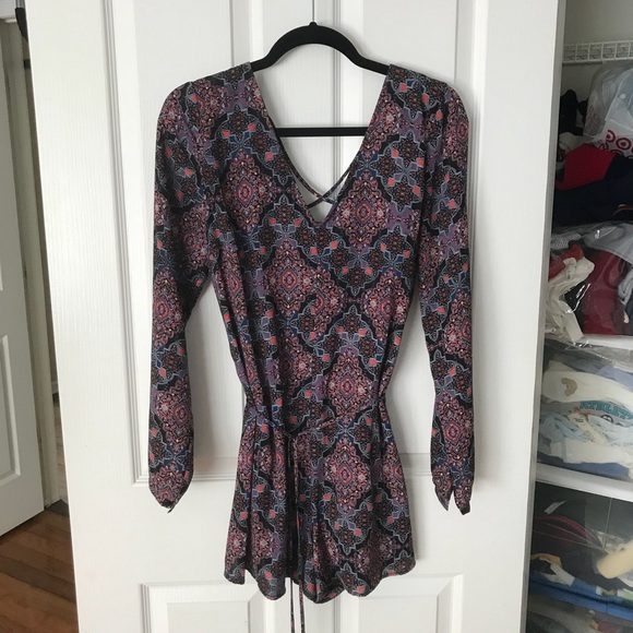 Patterned Romper - Picture 2 of 4